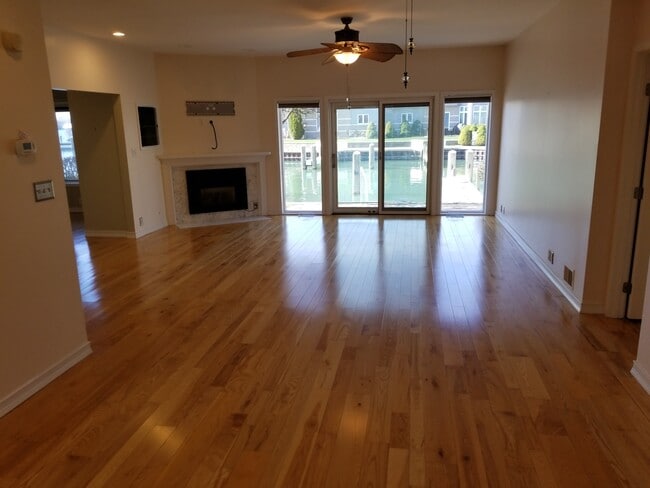 property at 21 Kreger Dr