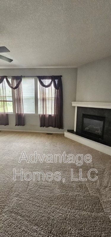 7619 McCoy St in Shawnee, KS - Building Photo - Building Photo