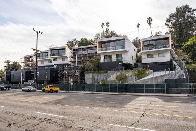 Periscope in Los Angeles, CA - Foto de edificio - Building Photo