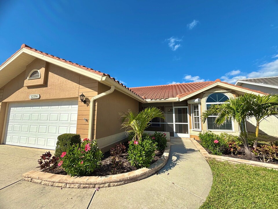 12396 Kelly Sands Way in Ft. Myers, FL - Building Photo