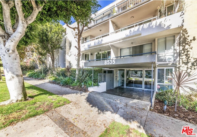 property at 8535 W Knl Dr