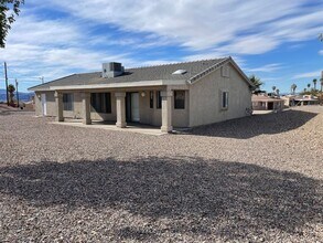 355 Foxpoint Ln in Lake Havasu City, AZ - Building Photo - Building Photo