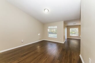 2819 93rd Ct E in Palmetto, FL - Foto de edificio - Building Photo