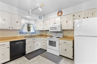 7 Wood Oak Ct in Perry Hall, MD - Building Photo - Building Photo