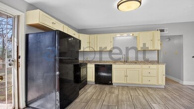 1657 Thornton Pl SW in Atlanta, GA - Building Photo - Building Photo