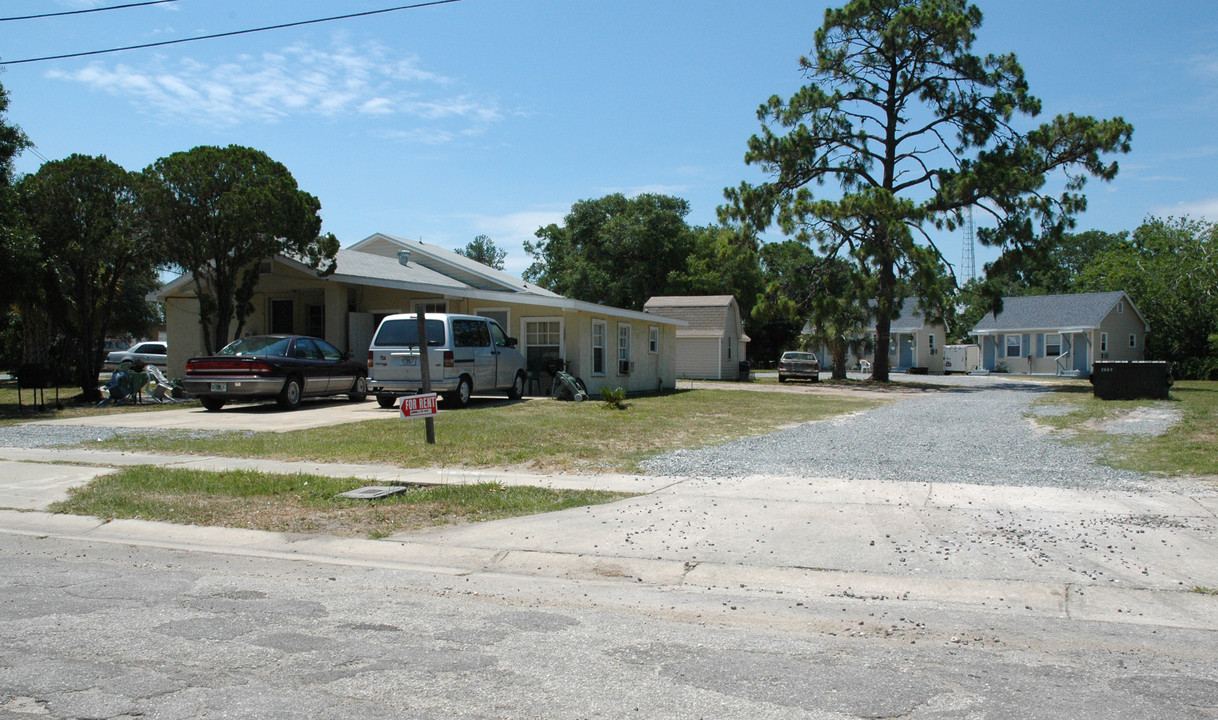 801 Orange St in Titusville, FL - Foto de edificio