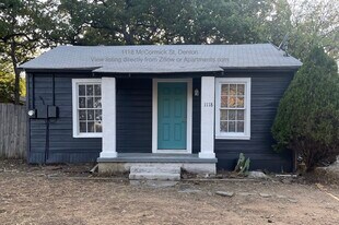 1118 McCormick St in Denton, TX - Building Photo