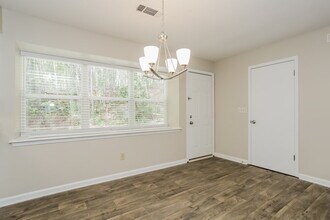843 Tall Deer Dr in Fairburn, GA - Building Photo - Building Photo