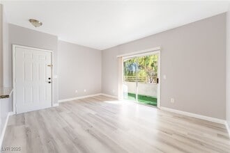 5655 E Sahara Ave in Las Vegas, NV - Building Photo - Building Photo