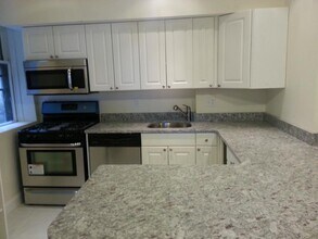 2001 Commonwealth Ave in Boston, MA - Building Photo - Building Photo