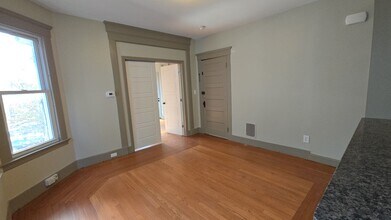 47 Dickerman St in New Haven, CT - Building Photo - Building Photo