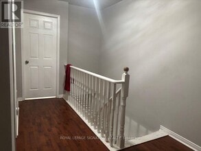 550 Steddick Ct in Mississauga, ON - Building Photo - Building Photo