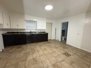 1221 Peck St in Toledo, OH - Building Photo - Building Photo