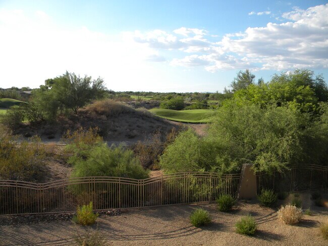 19475 N Grayhawk Dr, Unit 1013 in Scottsdale, AZ - Foto de edificio - Building Photo