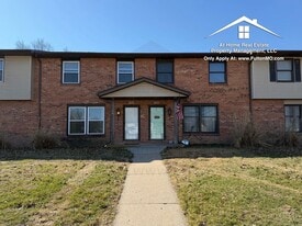 1904 Springdale Ct in Mexico, MO - Building Photo