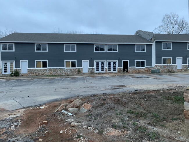 Parklane Townhomes in Oklahoma City, OK - Foto de edificio - Primary Photo