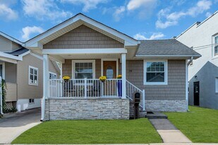 35 Lipman Pl in Neptune City, NJ - Building Photo