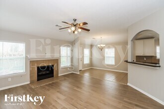 2726 Lakecrest Way Dr in Katy, TX - Building Photo - Building Photo