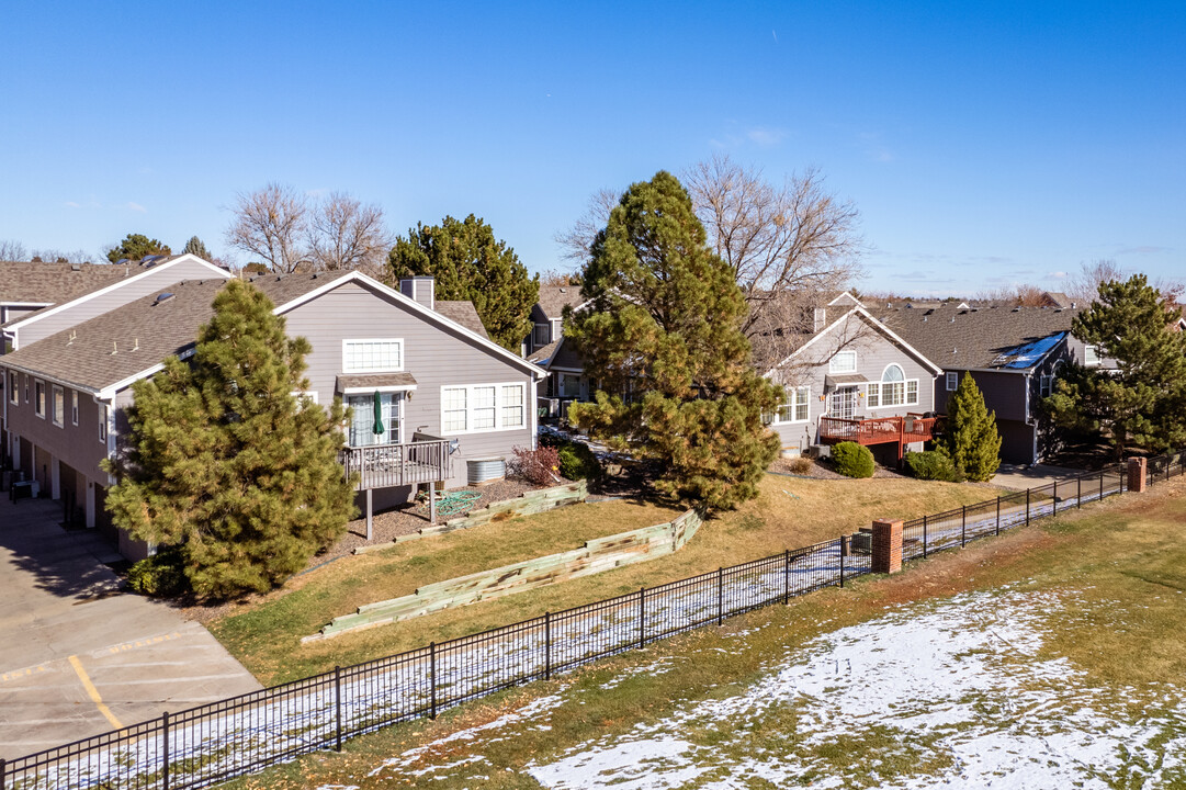 Lake Arbor Fairways in Arvada, CO - Foto de edificio