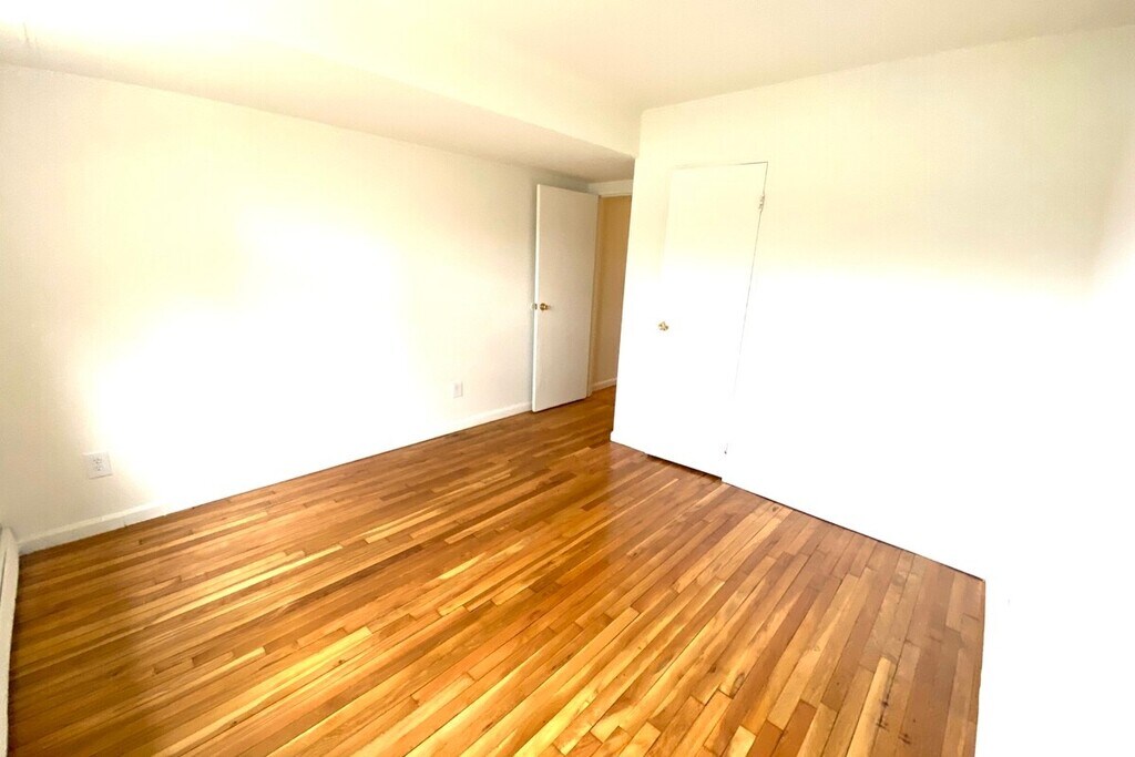 Jasontown II Apartments in Wallington, NJ