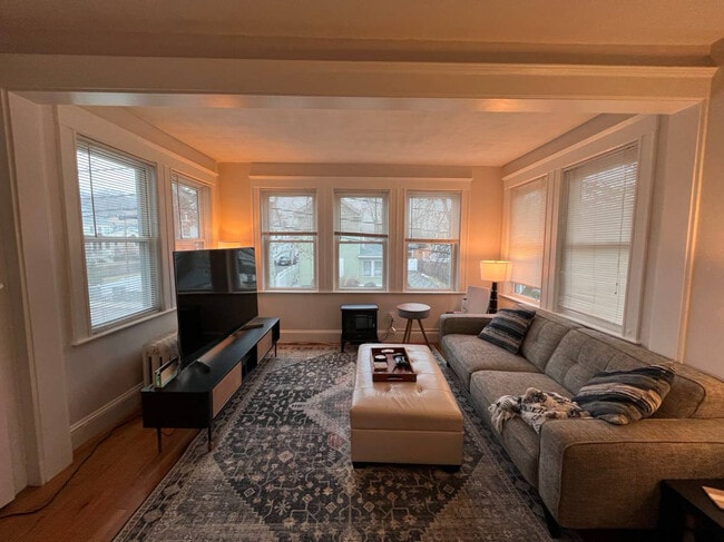 86 Summer St, Unit Summer St in Watertown, MA - Foto de edificio - Building Photo