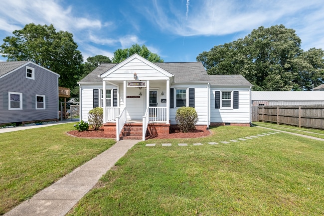 304 Hammond St in Newport News, VA - Building Photo - Building Photo