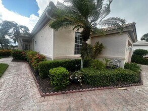 16460 Edgemont Dr in Ft. Myers, FL - Building Photo - Building Photo