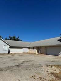 231 Loving Trail in Dripping Springs, TX - Building Photo - Building Photo