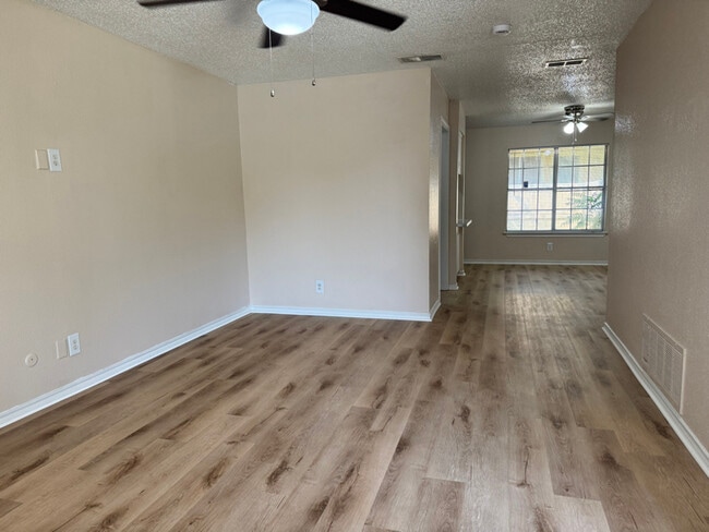 1379 Sylvan Dr in Hurst, TX - Building Photo - Building Photo