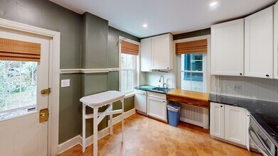 8514 Shawnee St in Philadelphia, PA - Building Photo - Building Photo