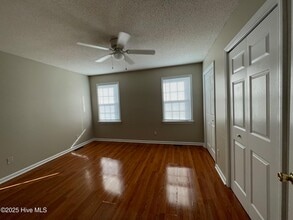 3826 Sterling Pointe Dr in Winterville, NC - Building Photo - Building Photo