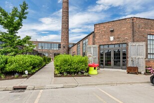 3434 Russell St, Unit 107 in Detroit, MI - Building Photo