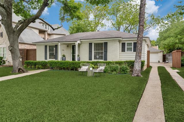 7703 Lovers Ln in Dallas, TX - Building Photo