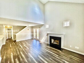 2060 Lexington Ln in Cumming, GA - Foto de edificio - Building Photo