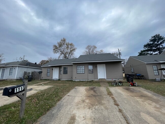 1302 Plummer St in Jacksonville, AR - Building Photo - Building Photo