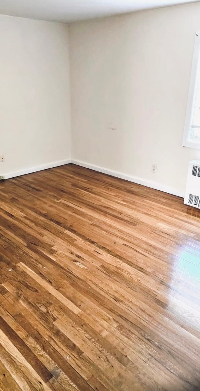 property at 5 Millers Ln