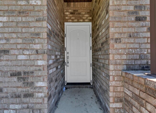 129 Fairway Dr in Crestview, FL - Foto de edificio - Building Photo