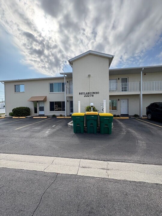22278 Vick St in Port Charlotte, FL - Building Photo