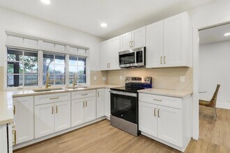 1009 Alamanda Dr in North Palm Beach, FL - Building Photo - Building Photo