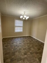 901 Dennis Ave in Leesville, LA - Building Photo - Building Photo