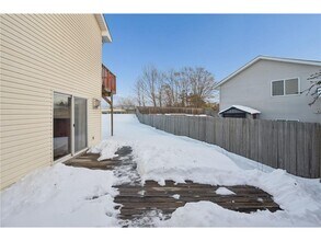 3824 Tower Pond Dr in Anoka, MN - Foto de edificio - Building Photo