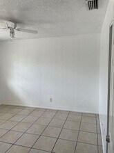 3320 51st Ave Dr W in Bradenton, FL - Building Photo - Building Photo