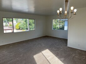 206-210 Vista Glen Ln in Vista, CA - Building Photo