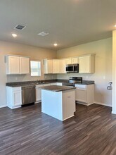1407 Monterey Dr in Longview, TX - Building Photo - Building Photo