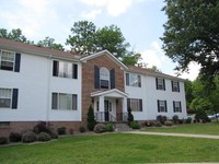 Hickory & Penngrove Village in Hermitage, PA - Foto de edificio - Building Photo