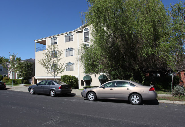 75 Duane St in Redwood City, CA - Foto de edificio - Building Photo