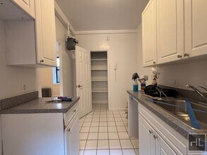 WEST 45 STREET, Unit 2E in New York, NY - Building Photo - Building Photo