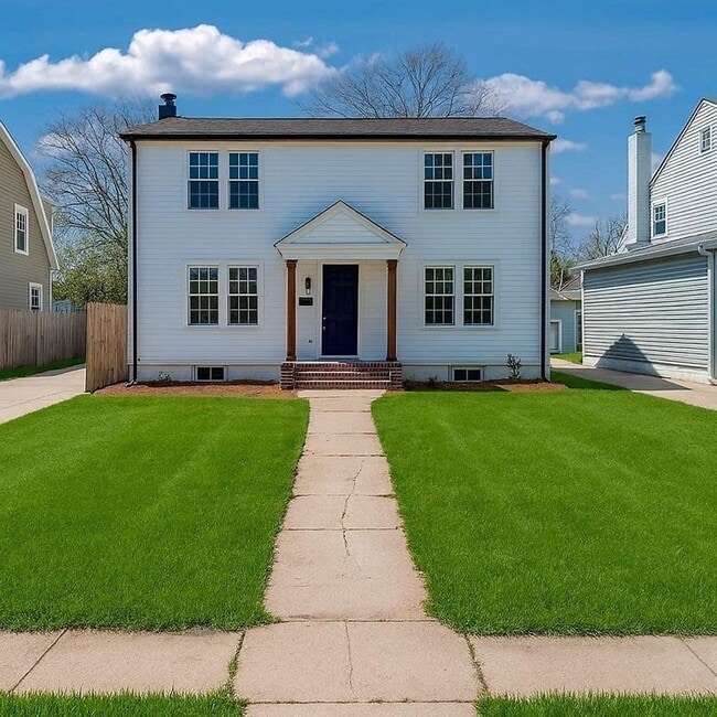 property at 609 N Volutsia