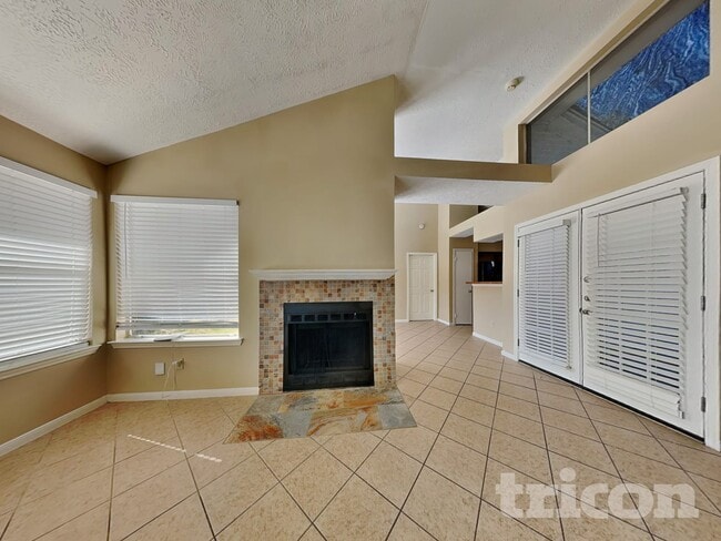 6615 Laurel Glen Dr in Katy, TX - Foto de edificio - Building Photo