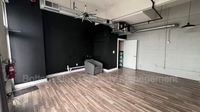 621 McNinch St in Charlotte, NC - Building Photo - Building Photo